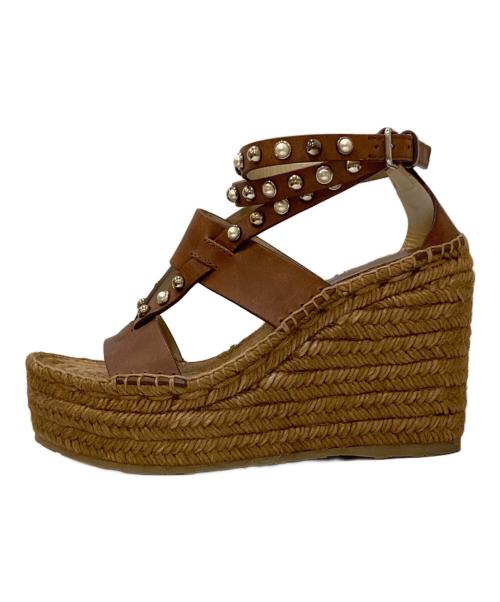 JIMMY CHOO（ジミーチュウ）JIMMY CHOO (ジミーチュウ) スタッズウェッジソールサンダル ブラウン サイズ:36の古着・服飾アイテム