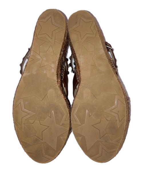 JIMMY CHOO（ジミーチュウ）JIMMY CHOO (ジミーチュウ) スタッズウェッジソールサンダル ブラウン サイズ:36の古着・服飾アイテム
