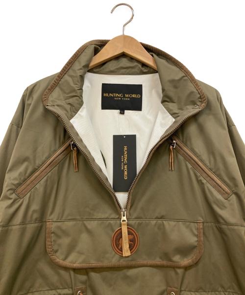 HUNTING WORLD（ハンティングワールド）HUNTING WORLD (ハンティングワールド) ロゴパッチアノラックパーカー オリーブ サイズ:L 未使用品の古着・服飾アイテム