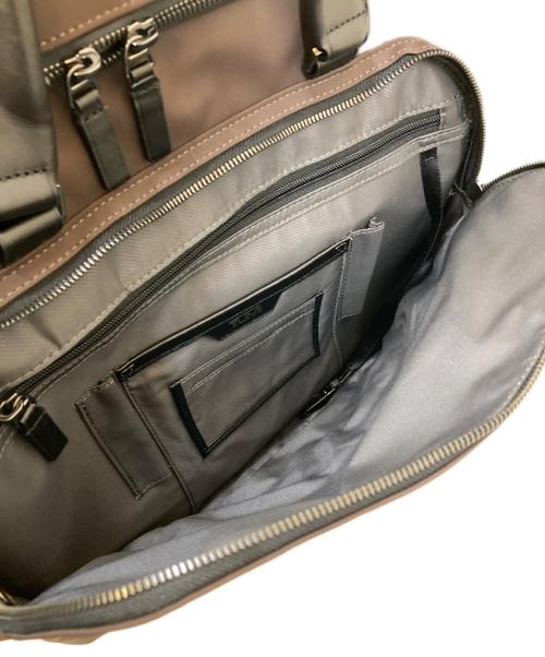 TUMI（トゥミ）TUMI (トゥミ) 3WAY Harrison Sunny Convertible Brief ブラウンの古着・服飾アイテム