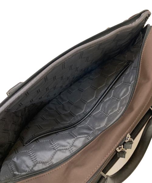 TUMI（トゥミ）TUMI (トゥミ) 3WAY Harrison Sunny Convertible Brief ブラウンの古着・服飾アイテム