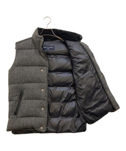 COMME des GARCONS HOMME（コムデギャルソン オム）COMME des GARCONS HOMME (コムデギャルソン オム) レザー切替 ヘリンボーン ダウンベスト グレー サイズ:Sの古着・服飾アイテム