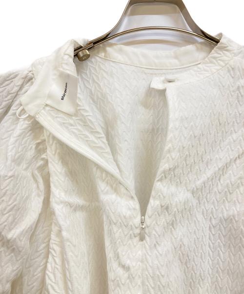 yori shirocon（ヨリ シロコン）yori shirocon (ヨリ シロコン) ハートフクレカフスリボンブラウス ホワイト サイズ:38の古着・服飾アイテム