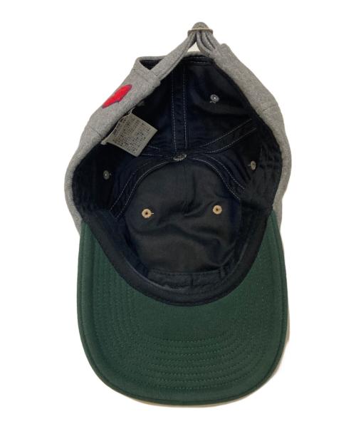 Vivienne Westwood（ヴィヴィアンウエストウッド）Vivienne Westwood (ヴィヴィアンウエストウッド) オーブ&ハート刺繍キャップ ベージュ×グレーの古着・服飾アイテム