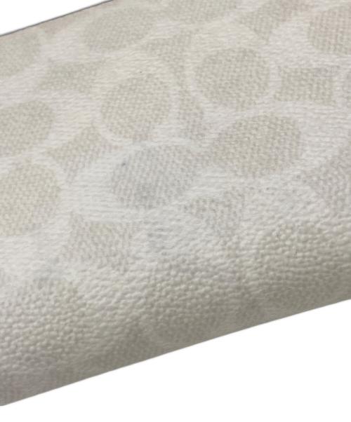 COACH（コーチ）COACH (コーチ) ラウンドファスナーシグネチャーロングウォレット ホワイトの古着・服飾アイテム