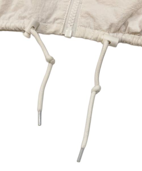 BARNEYS NEWYORK（バーニーズ・ニューヨーク）BARNEYS NEWYORK (バーニーズ・ニューヨーク) ナイロンジャケット ホワイトの古着・服飾アイテム