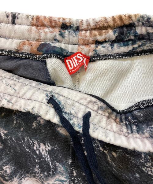 DIESEL（ディーゼル）DIESEL (ディーゼル) P-Martas 総柄スウェットパンツ ブラック×ベージュ サイズ:M 未使用品の古着・服飾アイテム