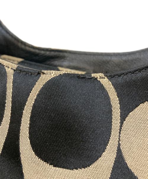 COACH（コーチ）COACH (コーチ) シグネチャー セミショルダーバッグ ブラックの古着・服飾アイテム