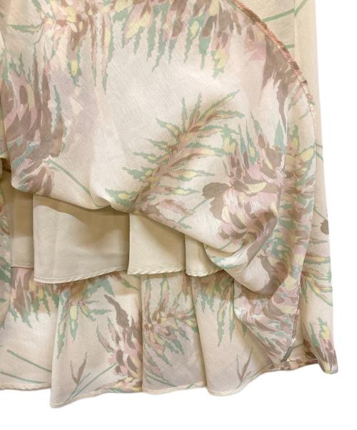 三尋木奈保（ミヒロギナホ）三尋木奈保 (ミヒロギナホ) l'heritage martinique (レリタージュ マルティニーク) リーフプリントバイアススカート ベージュ サイズ:2の古着・服飾アイテム