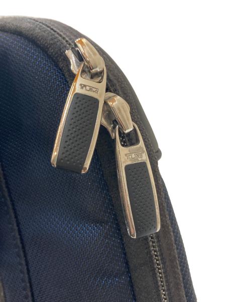 TUMI（トゥミ）TUMI (トゥミ) OLTEN CROSSBODY ショルダーバッグ ネイビーの古着・服飾アイテム