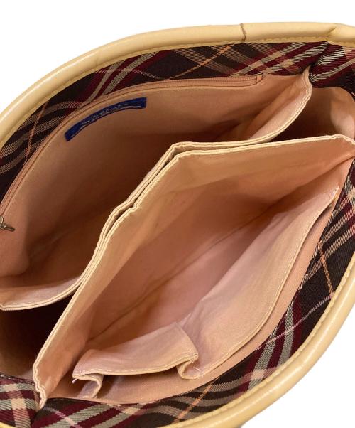 BURBERRY BLUE LABEL（バーバリー ブルー レーベル）BURBERRY BLUE LABEL (バーバリーロンドンブルーレーベル) ハートチャーム付き チェックハンドバッグ ブラウンの古着・服飾アイテム