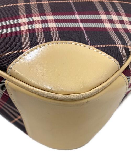 BURBERRY BLUE LABEL（バーバリー ブルー レーベル）BURBERRY BLUE LABEL (バーバリーロンドンブルーレーベル) ハートチャーム付き チェックハンドバッグ ブラウンの古着・服飾アイテム