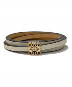 LOEWEロエベ）の古着「アナグラムツイストバングル」｜ホワイト