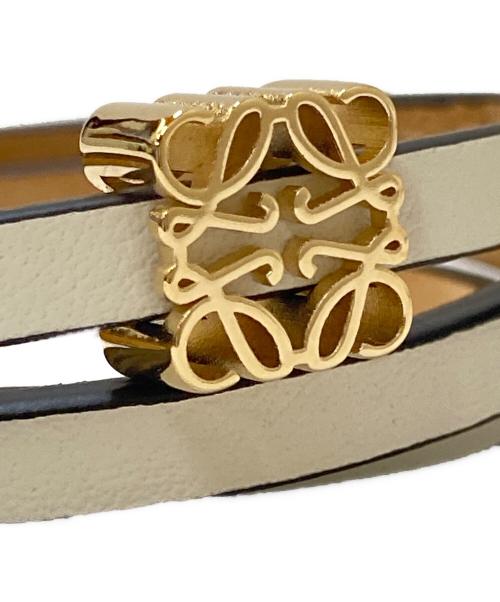 LOEWE（ロエベ）LOEWE (ロエベ) アナグラムツイストバングル ホワイト サイズ:Mの古着・服飾アイテム
