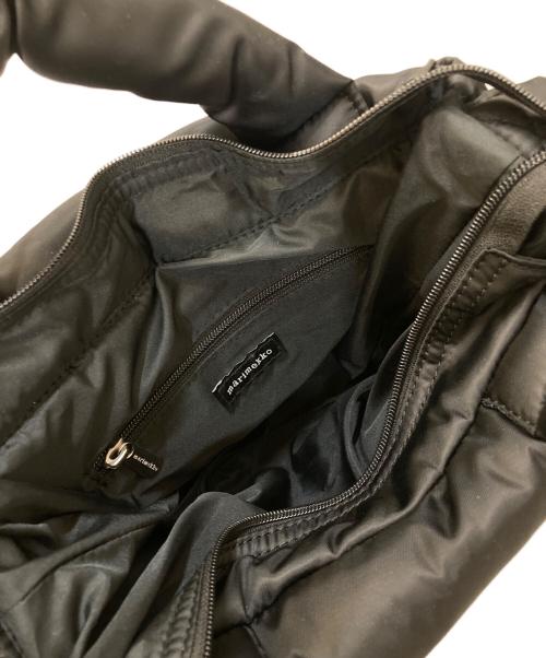 marimekko（マリメッコ）marimekko (マリメッコ) DAILY PILLOW SOLID パデッドショルダーバッグ ブラックの古着・服飾アイテム