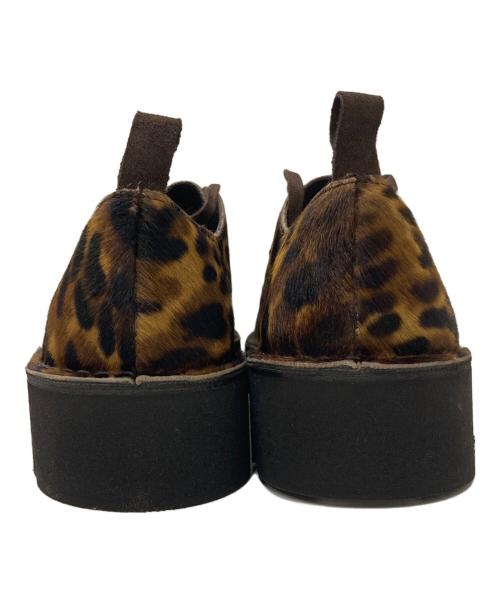 CLARKS（クラークス）CLARKS (クラークス) Engineered Garments (エンジニアドガーメンツ) Desert Khan EG Leopard PRT Pony ブラウン サイズ:27.5㎝の古着・服飾アイテム