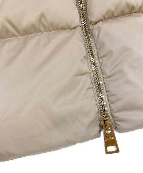 HERNO（ヘルノ）HERNO (ヘルノ) サテンケープ ナイロンウルトラライトダウンブルゾン アイボリー サイズ:42の古着・服飾アイテム