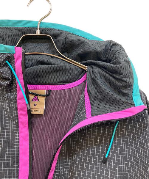 NIKE ACG（ナイキエーシージー）NIKE ACG (ナイキエーシージー) WOVEN HOODED ANORAK JACKET グレー サイズ:Sの古着・服飾アイテム