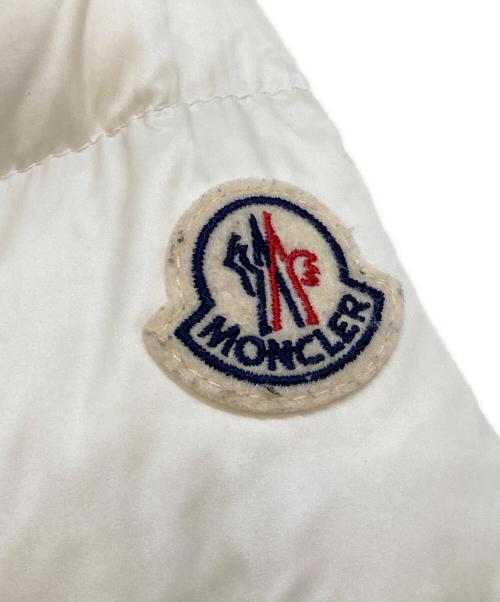 MONCLER（モンクレール）MONCLER (モンクレール) BOED ファー付ダウンジャケット ホワイトの古着・服飾アイテム