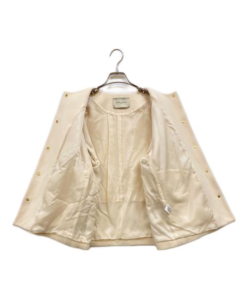 UNITED ARROWS（ユナイテッドアローズ）UNITED ARROWS (ユナイテッドアローズ) W メタル ノーカラー ショートコート アイボリー サイズ:Ｍの古着・服飾アイテム