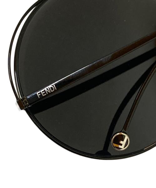 FENDI（フェンディ）FENDI (フェンディ) ラナウェイ サークルロゴサングラス ブラック サイズ:63□19 135の古着・服飾アイテム