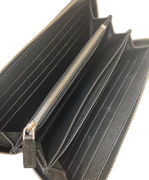 PRADA（プラダ）PRADA (プラダ) エンボスロゴ サフィアーノラウンドファスナーウォレット ブラックの古着・服飾アイテム