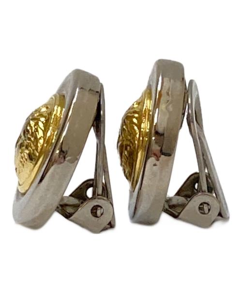 GIANNI VERSACE（ジャンニ・ヴェルサーチ）GIANNI VERSACE (ジャンニ・ヴェルサーチ) メデューサボタンイヤリング ゴールド×シルバーの古着・服飾アイテム