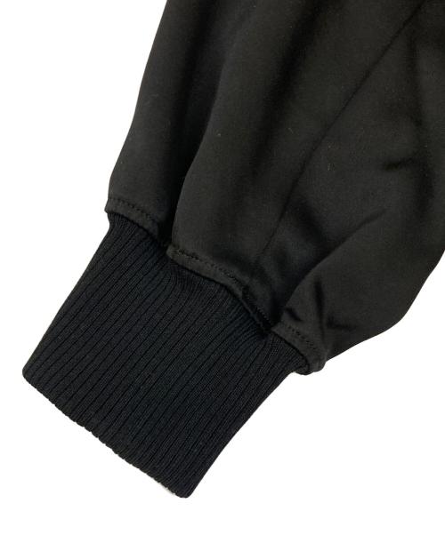 23区（ニジュウサンク）23区 (ニジュウサンク) ドレープサテン MA-1 ブルゾン ブラック サイズ:Ｍの古着・服飾アイテム