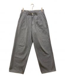 Graphpaper（グラフペーパー）の古着「Colorfast Denim Two Tuck Pants」｜グレー
