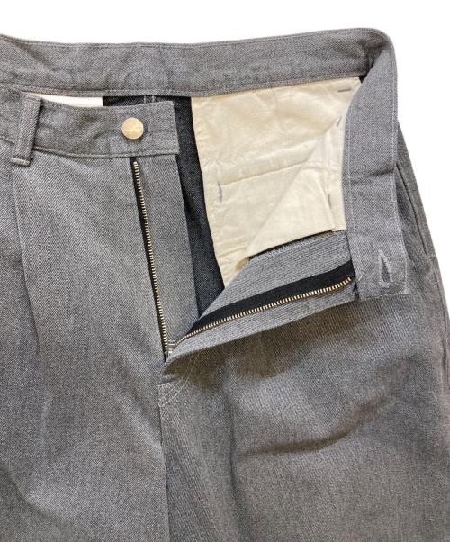 Graphpaper（グラフペーパー）Graphpaper (グラフペーパー) Colorfast Denim Two Tuck Pants グレー サイズ:1の古着・服飾アイテム