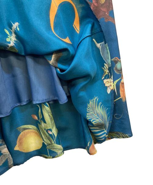 CABAN（キャバン）CABaN (キャバン) シルク ボタニカルプリントロングスカート ブルー サイズ:Fの古着・服飾アイテム