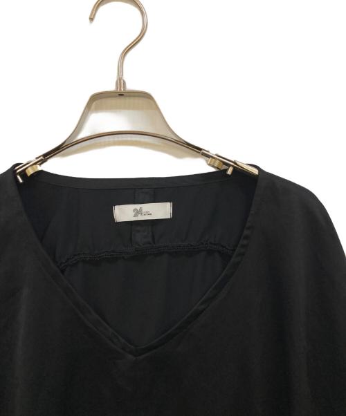 24 ISSEY MIYAKE（24 イッセイミヤケ）24 ISSEY MIYAKE (24 イッセイミヤケ) デザインカットソー ブラック サイズ:2の古着・服飾アイテム