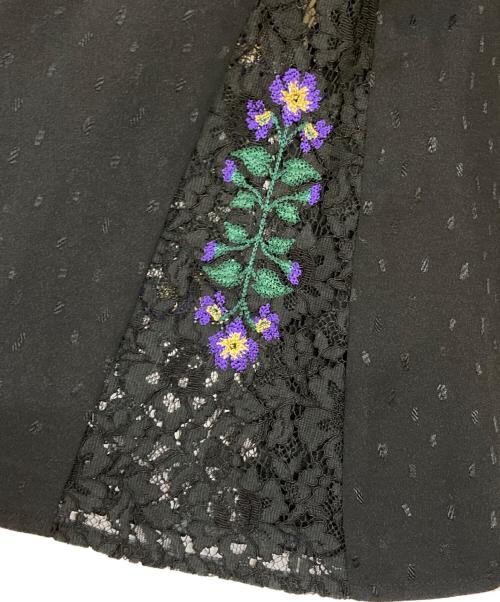 KEITA MARUYAMA（ケイタマルヤマ）KEITA MARUYAMA (ケイタマルヤマ) Dobby Embroidery スカート ブラック サイズ:01 未使用品の古着・服飾アイテム