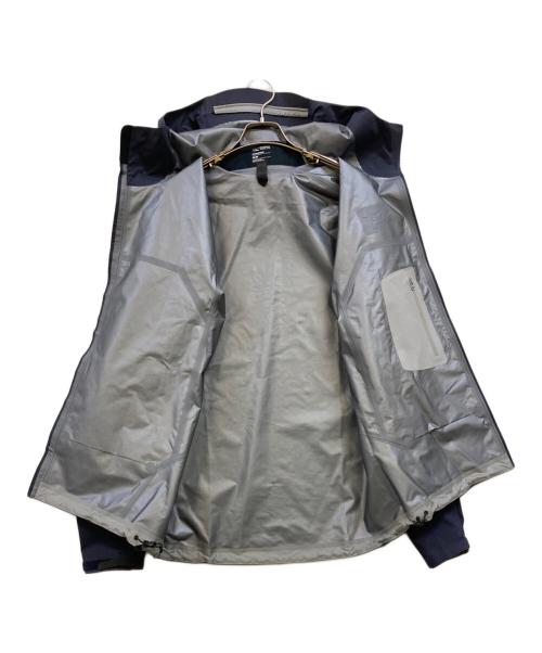 ARC'TERYX（アークテリクス）ARC'TERYX (アークテリクス) Beta jacket ネイビー サイズ:Ｍの古着・服飾アイテム