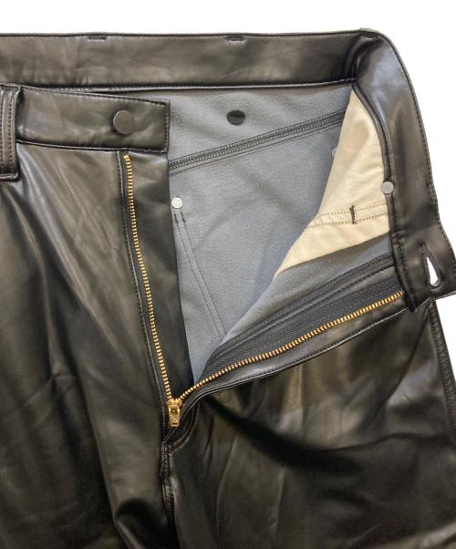 Wrangler（ラングラー）Wrangler (ラングラー) URBAN RESEARCH ID (アーバンリサーチアイディー) フェイクレザーパンツ ブラック サイズ:Ｍの古着・服飾アイテム