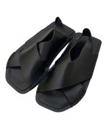 Y-3（ワイスリー）の古着「ロゴストラップ スクエアサンダル」｜ブラック
