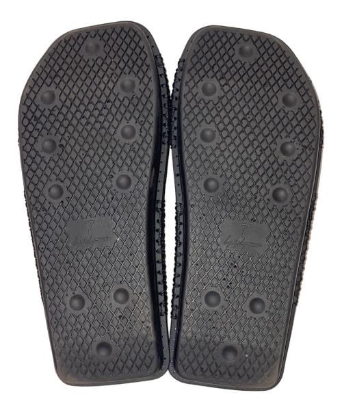 Y-3（ワイスリー）Y-3 (ワイスリー) ロゴストラップ スクエアサンダル ブラック サイズ:7の古着・服飾アイテム