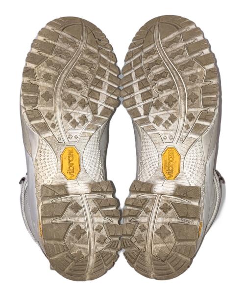 ALYX（アリクス）ALYX (アリクス) ROA (ロア) FRAGMENT DESIGN (フラグメントデザイン) vibram sole trekking boots ホワイト サイズ:UK8の古着・服飾アイテム