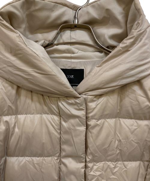 23区（ニジュウサンク）23区 (ニジュウサンク) シレータフタ ミドル丈 ダウンコート ベージュ サイズ:40の古着・服飾アイテム