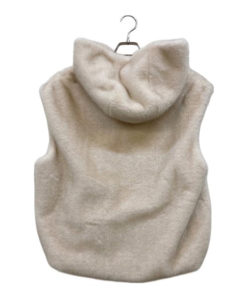 M-premierBLACK（エムプルミエブラック）M-premierBLACK (エムプルミエブラック) フェイクファージップアップフーディベスト ベージュ サイズ:38の古着・服飾アイテム