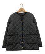 Traditional Weatherwearトラディショナルウェザーウェア）の古着「ARKLEY ノーカラーキルティングジャケット」｜ブラック