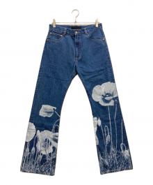 shoop×STUDIOUS（シュープ×ステュディオス）の古着「別注 花柄プリント アートデニムパンツ」｜インディゴ