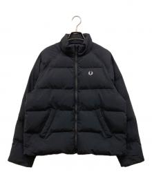 FRED PERRY（フレッドペリー）の古着「ラグランスリーブ中綿ジャケット」｜ブラック