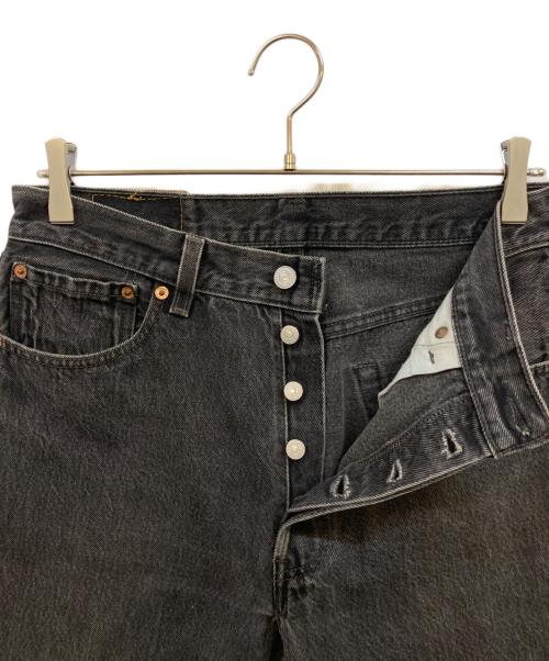 LEVI'S（リーバイス）LEVI'S (リーバイス) 後染め 501 ブラックデニムパンツ ブラック サイズ:Ｗ33(83.5㎝)の古着・服飾アイテム