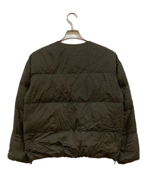 Gymphlex（ジムフレックス）Gymphlex (ジムフレックス) ノーカラーダウンジャケット オリーブ サイズ:12の古着・服飾アイテム