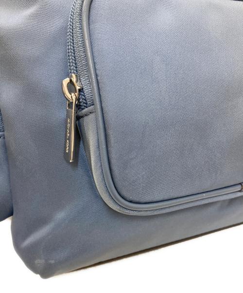 MICHAEL KORS（マイケル・コース）MICHAEL KORS (マイケル・コース) Khai Nylon Cargo Tote Bag ブルーの古着・服飾アイテム
