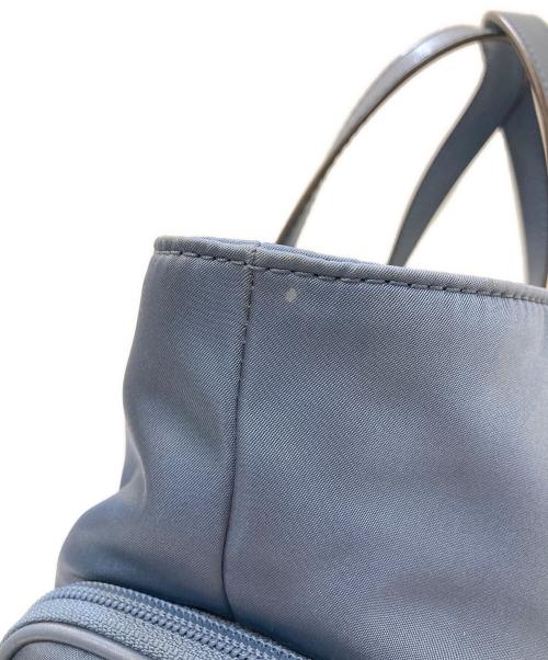 MICHAEL KORS（マイケル・コース）MICHAEL KORS (マイケル・コース) Khai Nylon Cargo Tote Bag ブルーの古着・服飾アイテム