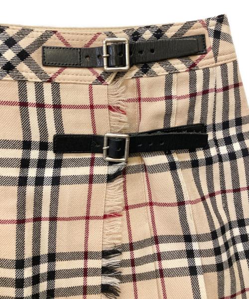 BURBERRY BLUE LABEL（バーバリー ブルー レーベル）BURBERRY BLUE LABEL (バーバリー ブルー レーベル) ノバチェックミニスカート ベージュ サイズ:36の古着・服飾アイテム