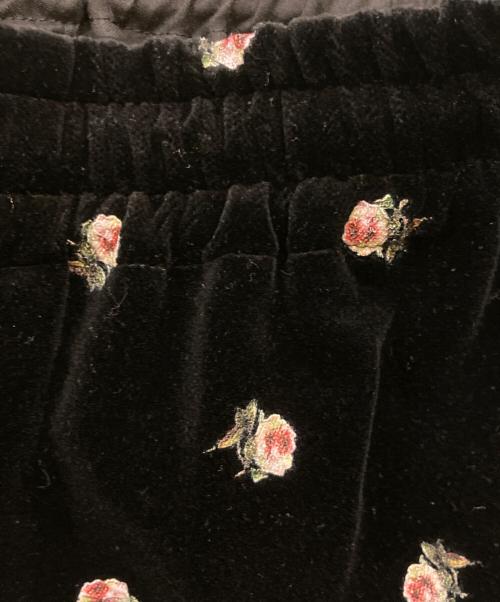 CABAN（キャバン）CABaN (キャバン) PETIT ROSEプリントパンツ ブラック サイズ:Fの古着・服飾アイテム