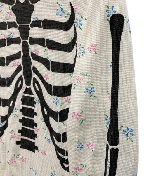 SUPREME（シュプリーム）SUPREME (シュプリーム) Hanes (ヘインズ) Bones Thermal Crew Floral ホワイト サイズ:Ｍの古着・服飾アイテム